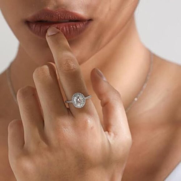 2 CT Moissanite Women's Ring S925 Sterling Silver Solitaire Diamond Pave Setting - Picture 4 of 5